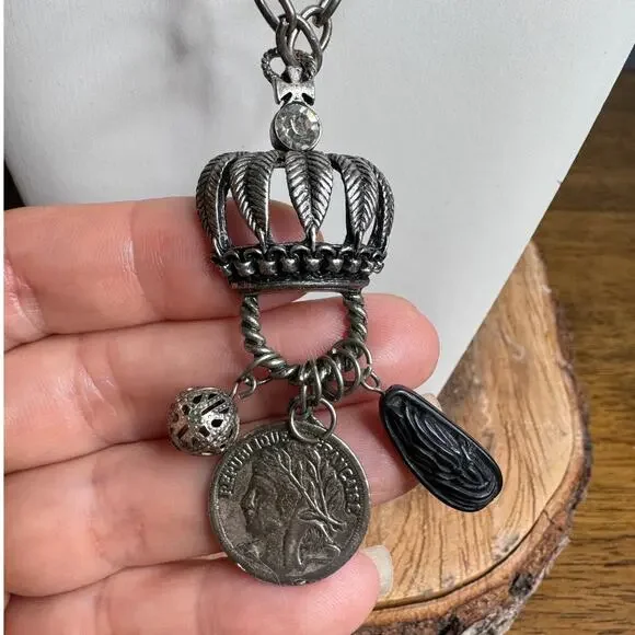 Chain Silver Necklace With Crown & Lucky Coin. - Picture 2 of 3